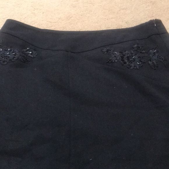 🌸NEW🌸 Moschino Jeans Vintage Black Beaded Flower Skirt - Picture 12 of 15